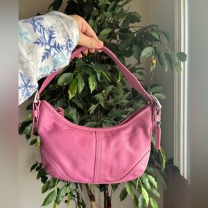 Coach Hobo Leather 9541 Bubble gum purse